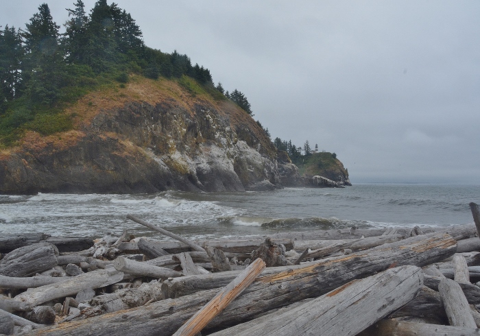 Cape Disappointment lighthouse from Waikiki Beach